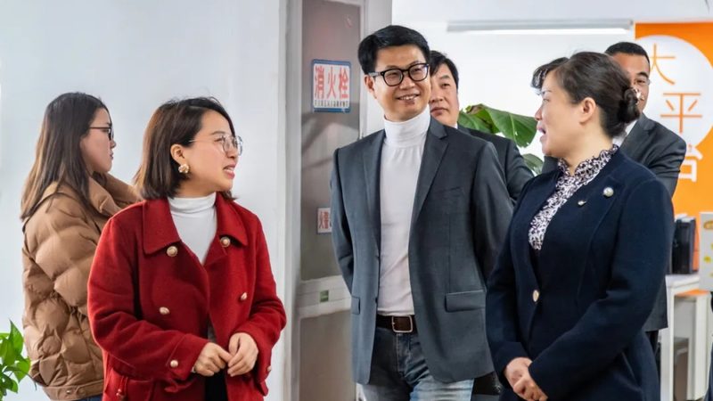 在预算分配方面，要遵循以下原则：
